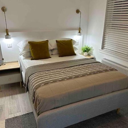 Premium Executive Apartment In Данфермлін Екстер'єр фото