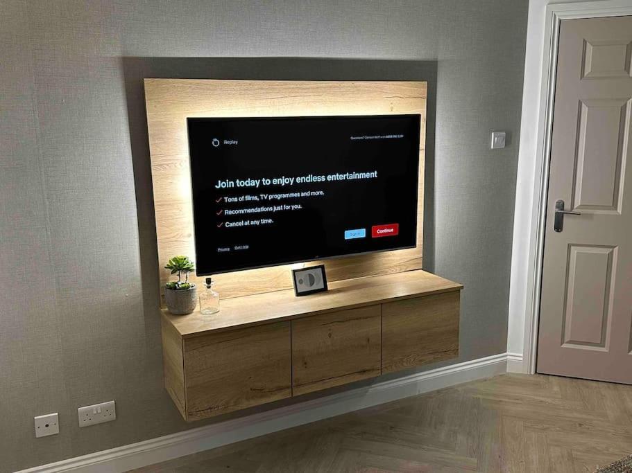 Premium Executive Apartment In Данфермлін Екстер'єр фото