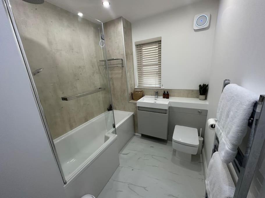 Premium Executive Apartment In Данфермлін Екстер'єр фото